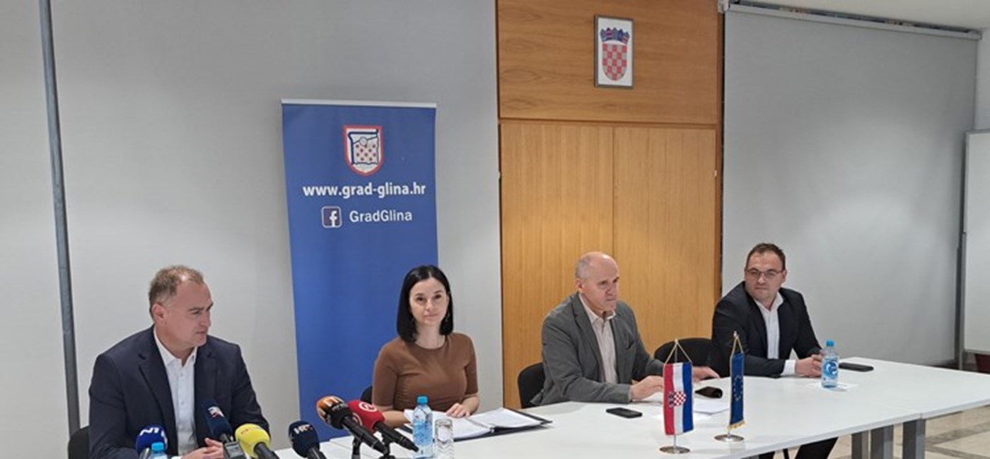 Bačić i Vučković za posjete Glini dodijelili 35 ugovora
